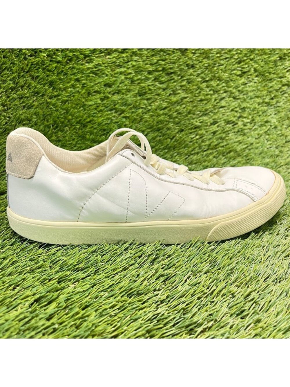 Veja Esplar Leather Womens Size 8 White Beige Athletic Lifestyle Shoes Sneakers